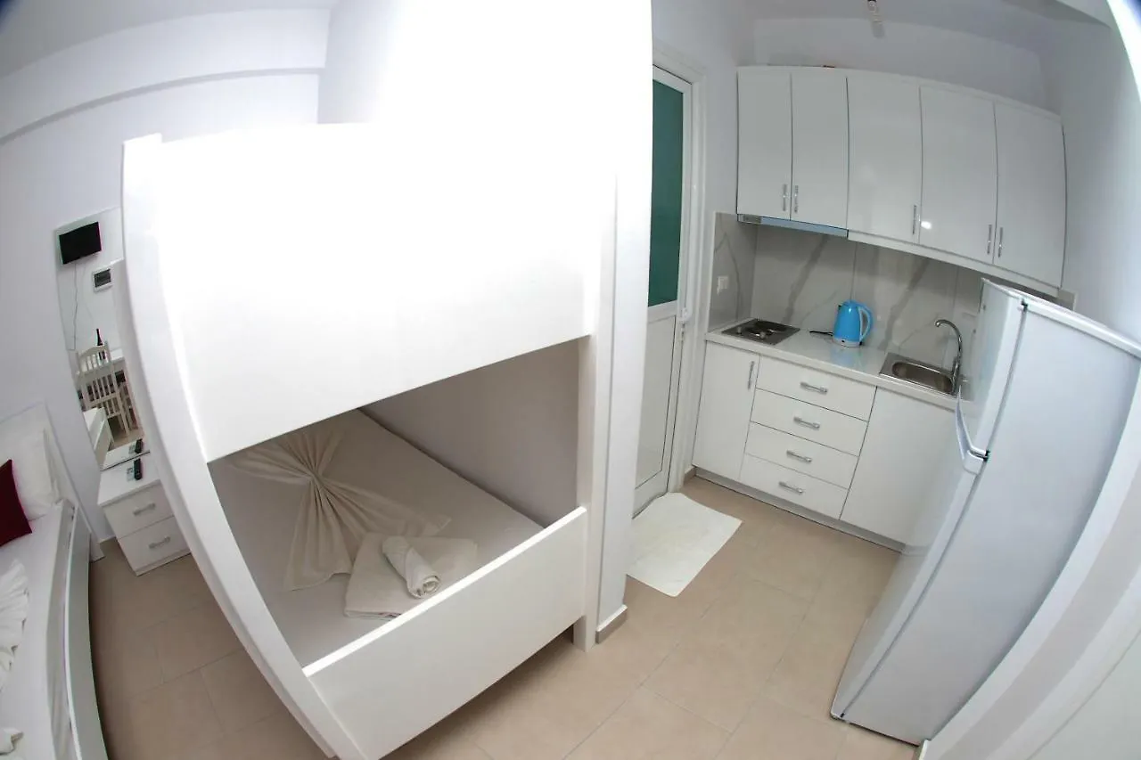 Apartment Vila Renato Ksamil Albania